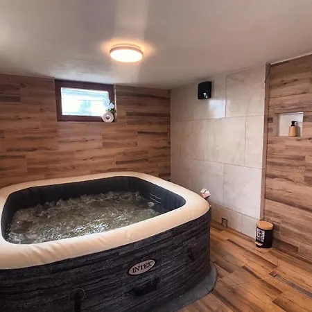 Holiday home Chaloupka U Elisky Trhova Kamenice