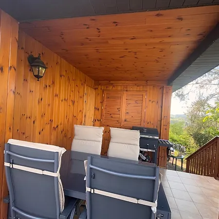 Chaloupka U Elisky Holiday home Trhova Kamenice